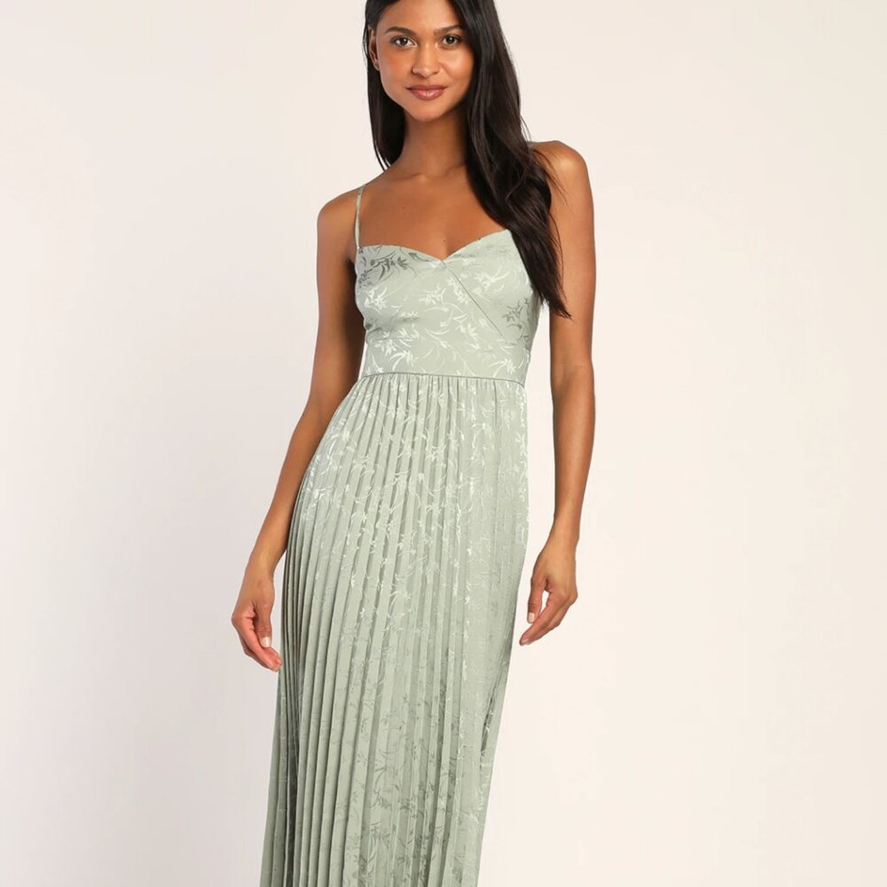Lulus Regal Romance Sage Floral Jacquard Pleated Satin Midi Dress NWT